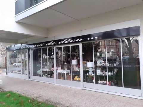 Bureaux et commerces 2 pièces