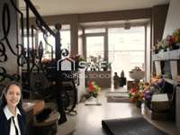 Bureaux et commerces 8 pièces