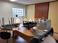 Bureaux et commerces 8 pièces