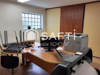 Bureaux et commerces 8 pièces
