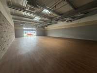 Bureaux et commerces 4 pièces