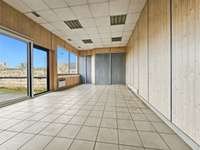 Bureaux et commerces 8 pièces