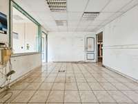 Bureaux et commerces 8 pièces