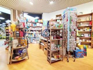 Bureaux et commerces 2 pièces