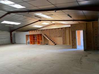 Bureaux et commerces 17 pièces