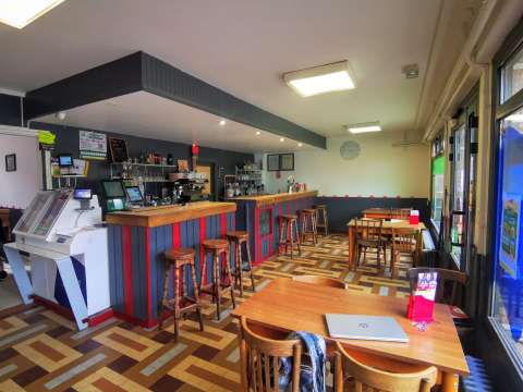 Bureaux et commerces 6 pièces