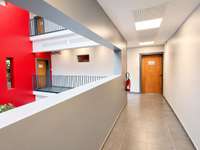 Bureaux et commerces 5 pièces