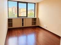 Bureaux et commerces 5 pièces