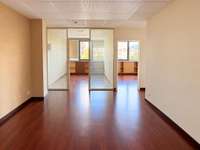 Bureaux et commerces 5 pièces