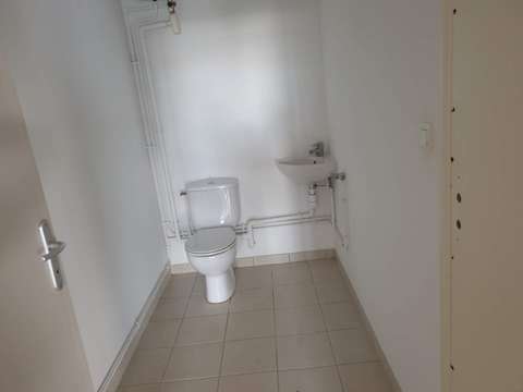 Bureaux et commerces 2 pièces