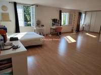 Bureaux et commerces 4 pièces