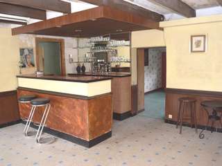 Bureaux et commerces 8 pièces