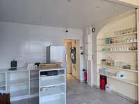 Bureaux et commerces 7 pièces