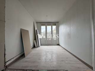 Bureaux et commerces 2 pièces