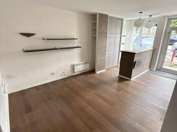 Vente Bureaux et commerces 40 m&sup2;Bourg-des-Comptes