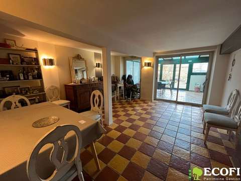 Bureaux et commerces 5 pièces