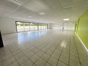 Bureaux et commerces 3 pièces Bressuire 79