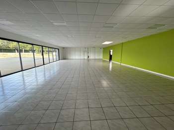 Bureaux et commerces 3 pièces
