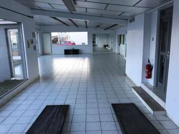 Bureaux et commerces 8 pièces