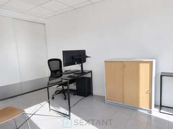Bureaux et commerces 4 pièces Bureaux et commerces 4 pièces