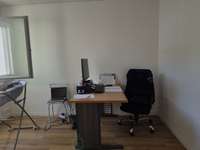 Bureaux et commerces 4 pièces Bureaux et commerces 4 pièces