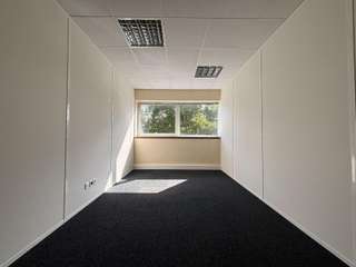 Bureaux et commerces 11 pièces