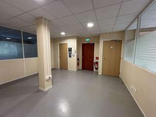 Bureaux et commerces 11 pièces