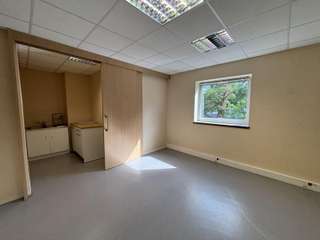Bureaux et commerces 11 pièces