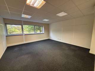 Bureaux et commerces 11 pièces
