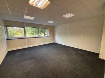 Bureaux et commerces 11 pièces