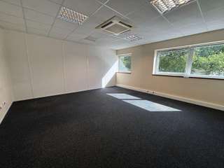 Bureaux et commerces 11 pièces