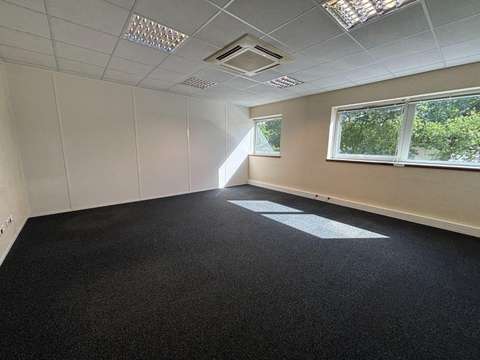 Bureaux et commerces 11 pièces