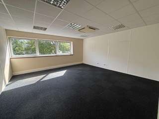 Bureaux et commerces 11 pièces