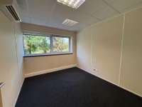 Bureaux et commerces 11 pièces