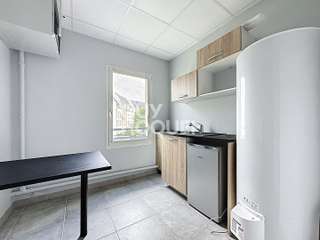 Bureaux et commerces 7 pièces