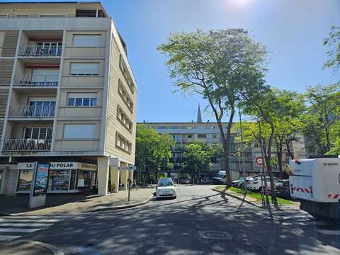 Bureaux et commerces Caen 14