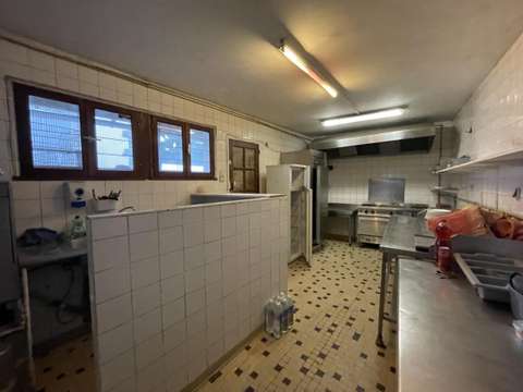 Bureaux et commerces 6 pièces