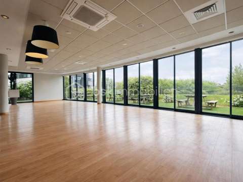 Bureaux et commerces 6 pièces Caudan 56
