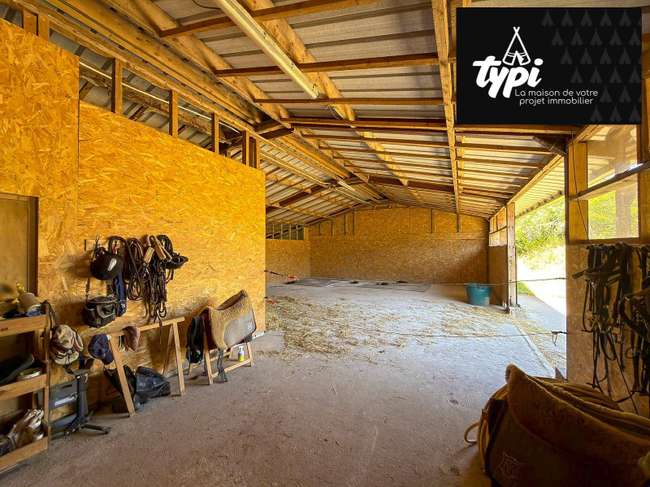 Bureaux et commerces Caudan 56 · 260 000 €