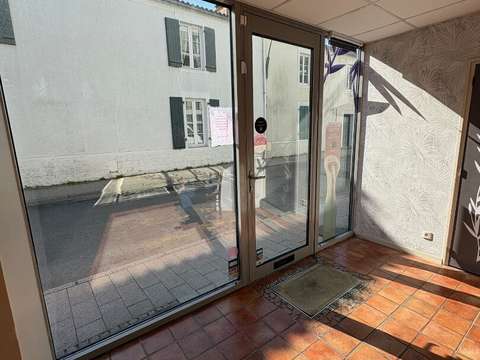 Bureaux et commerces 5 pièces