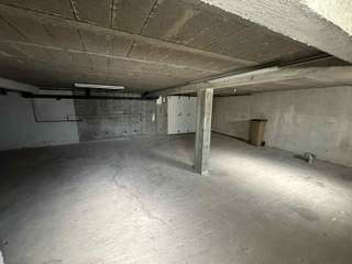 Bureaux et commerces 4 pièces Bureaux et commerces 4 pièces