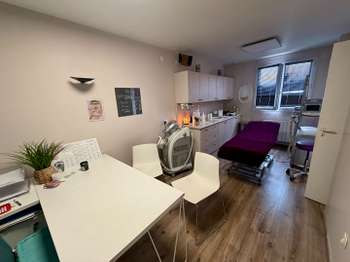 Bureaux et commerces 4 pièces