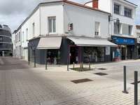 Bureaux et commerces 4 pièces Bureaux et commerces 4 pièces