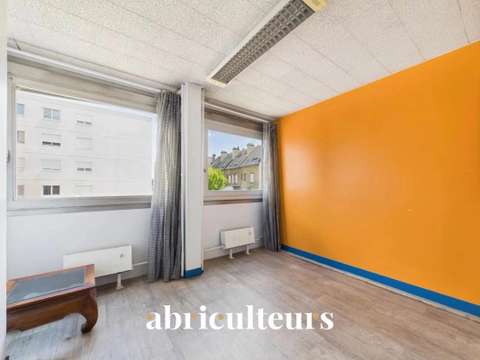 Bureaux et commerces 3 pièces