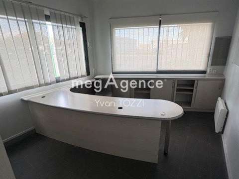 Bureaux et commerces 8 pièces