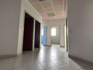 Bureaux et commerces 15 pièces