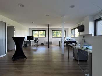 Bureaux et commerces 4 pièces