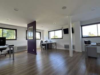 Bureaux et commerces 4 pièces