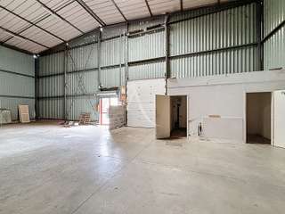 Bureaux et commerces 2 pièces