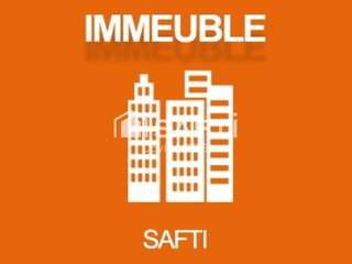 Bureaux et commerces 4 pièces